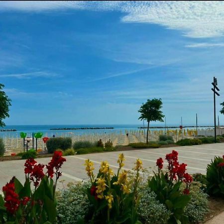 Un Passo Dal Mare Bed&Breakfast San Salvo Marina Esterno foto